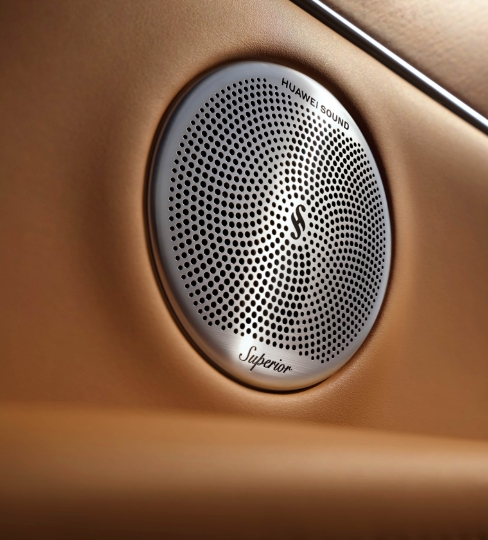 Stelato S9 In-Cabin Sound System Detail