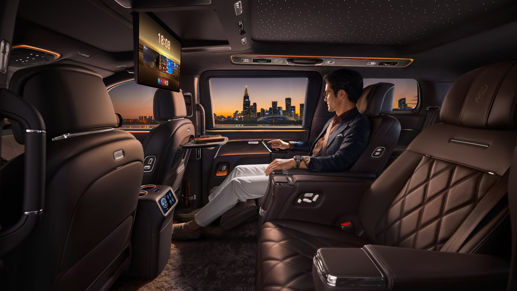 Maextro V680 Seats