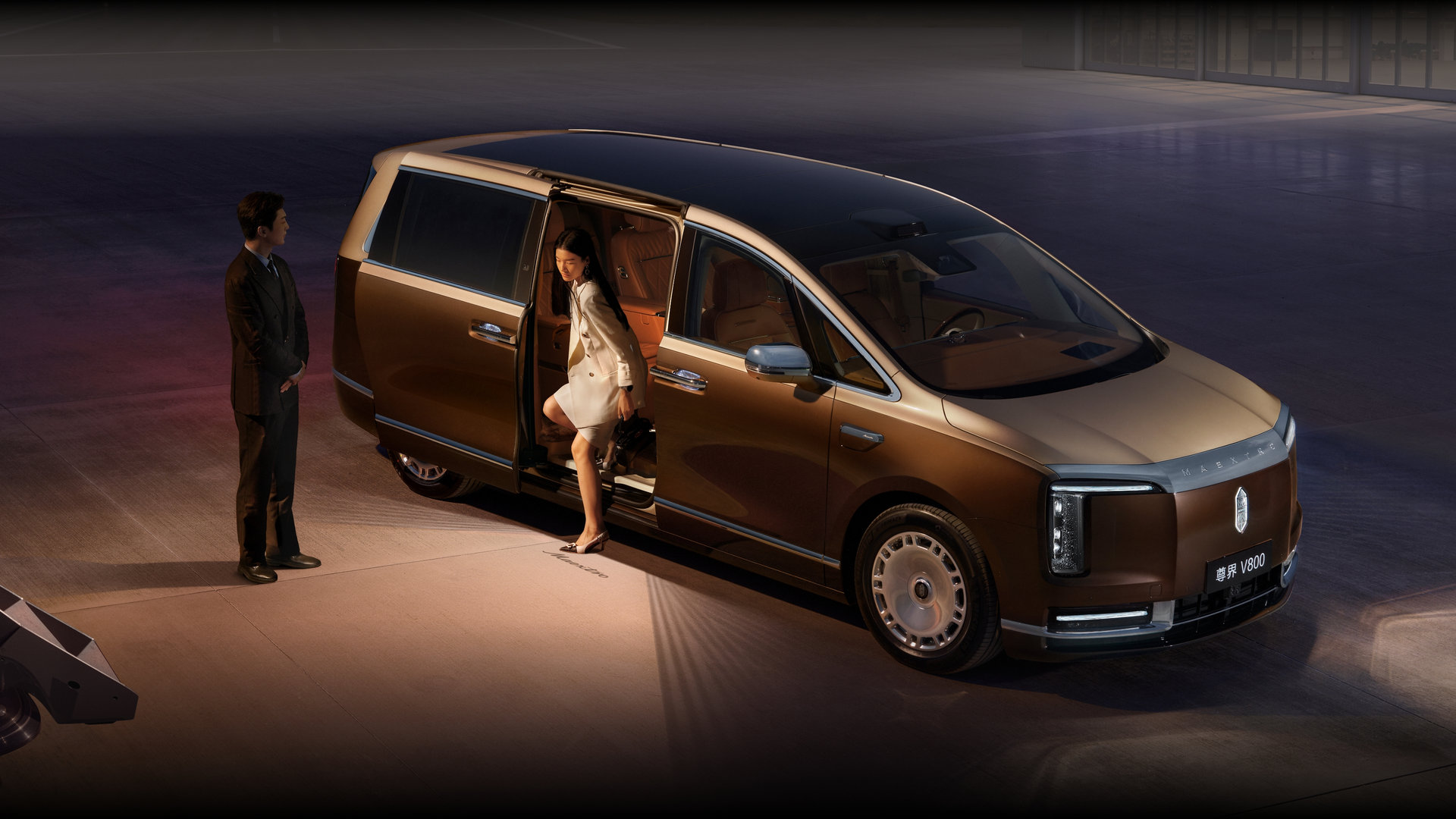 Maextro V800 Luxurious Tech Experience